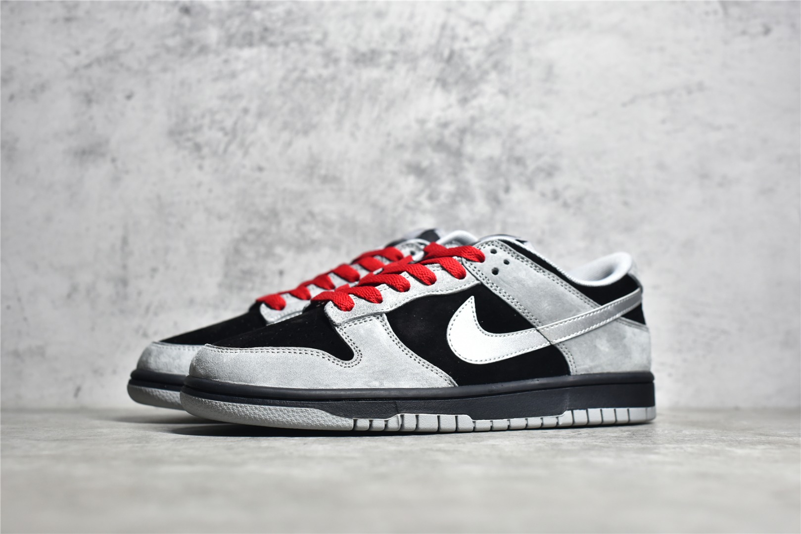 OTOMO KATSUHIRO X NIKE SB DUNK LOW “STEAMBOY OST” ST1391-202