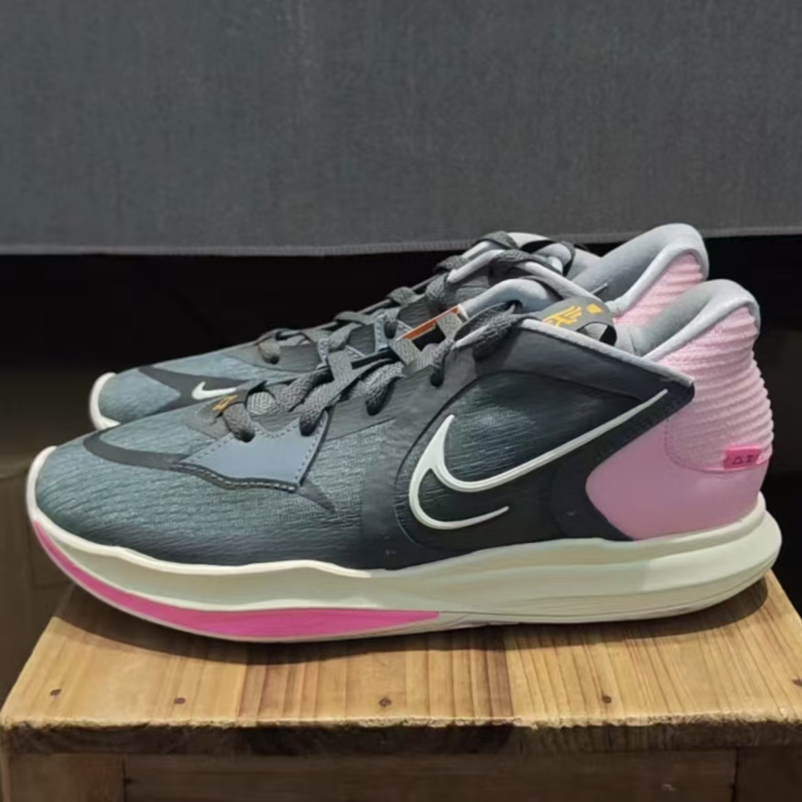Nike Kyrie Low 5 