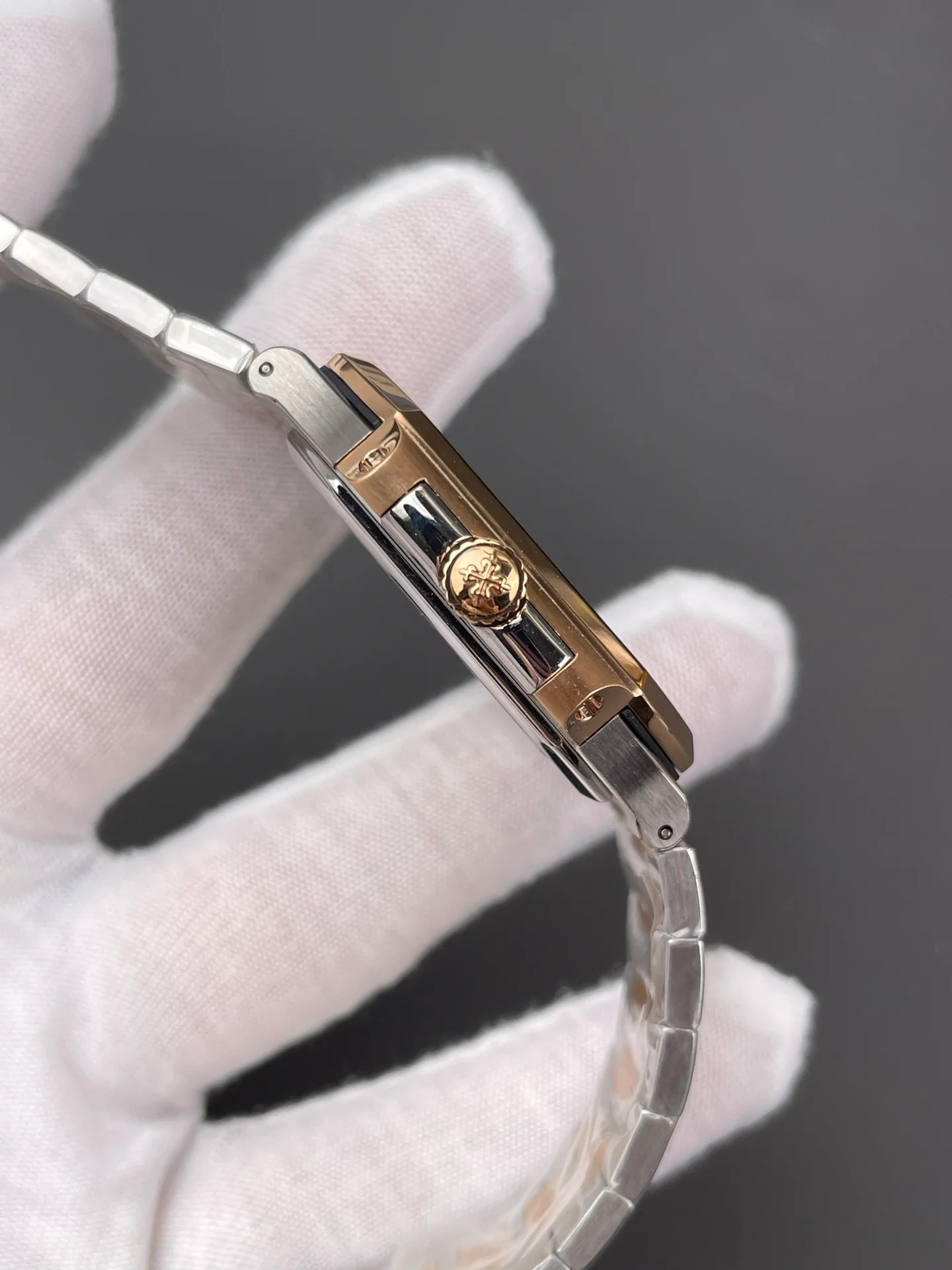 New Cubitus 5821 Rose Gold (Small TV)