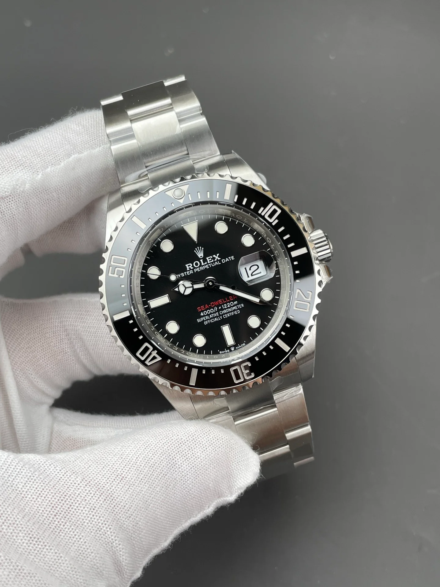 Rolex Sea-Dweller Single Red M126600-0001