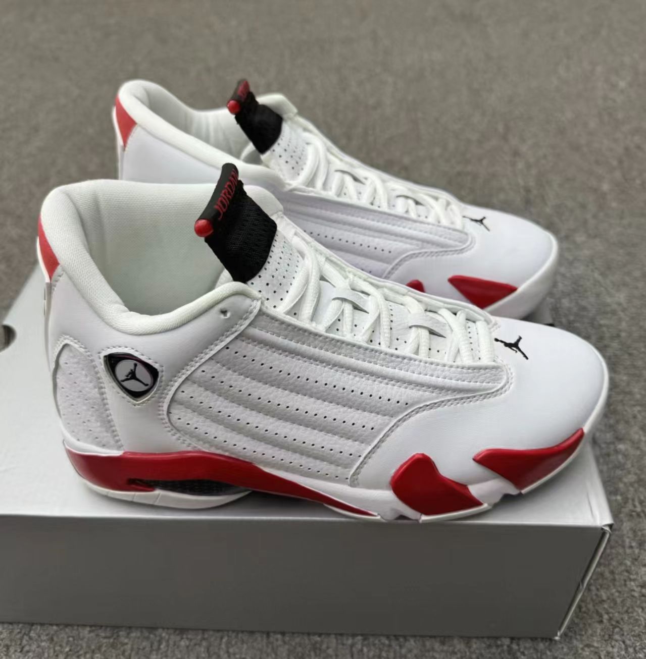 Air Jordan 14 Retro "Candy Cane"