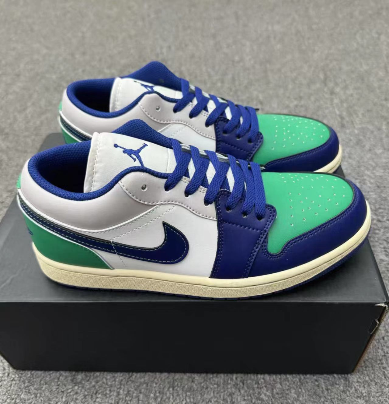 Air Jordan 1 Low White Green Blue Vintage Midsole