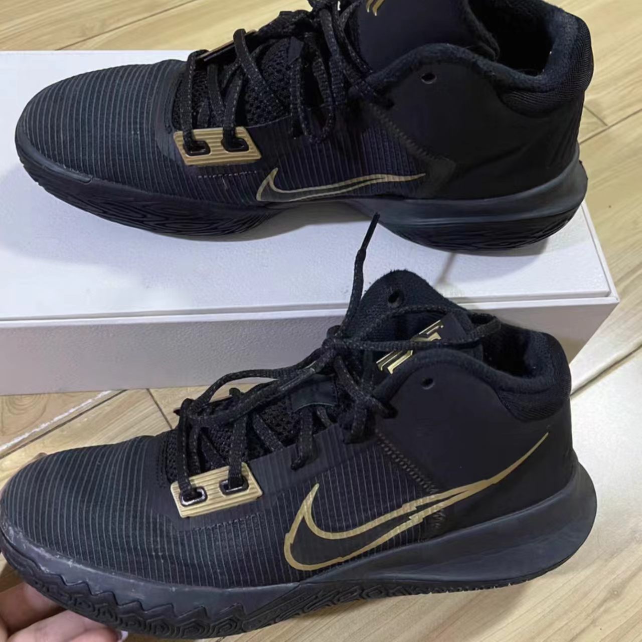 Nike Kyrie Flytrap 4 Colorway: Black Metallic Gold