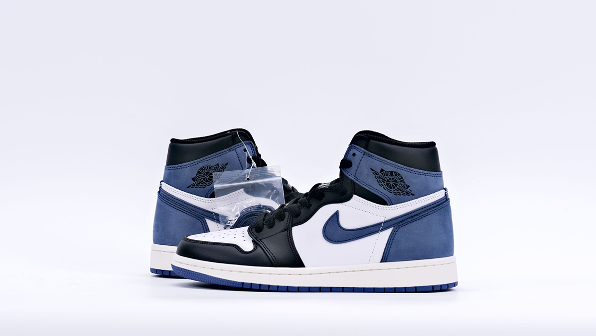 Jordan 1 Retro High OG 'Best Hand In The Game – Blue Moon'