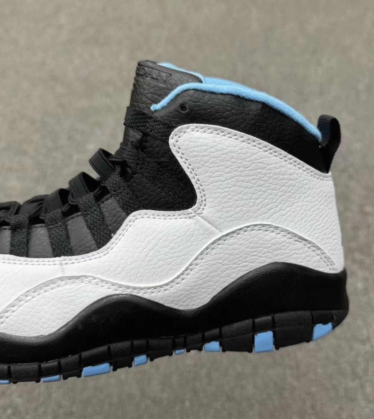 Air Jordan 10 Retro "Powder Blue"