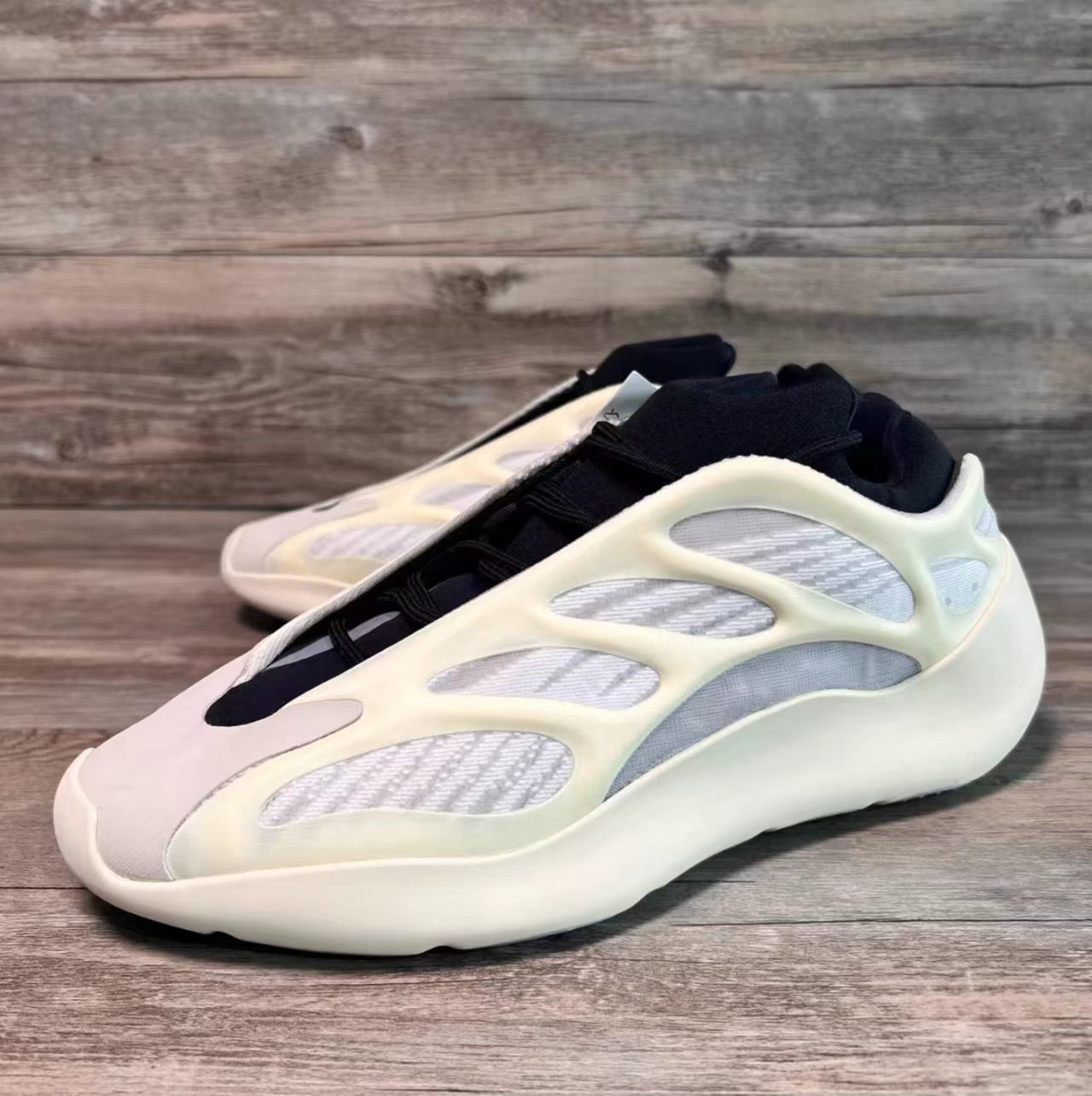 Yeezy 700 V3 Azael
