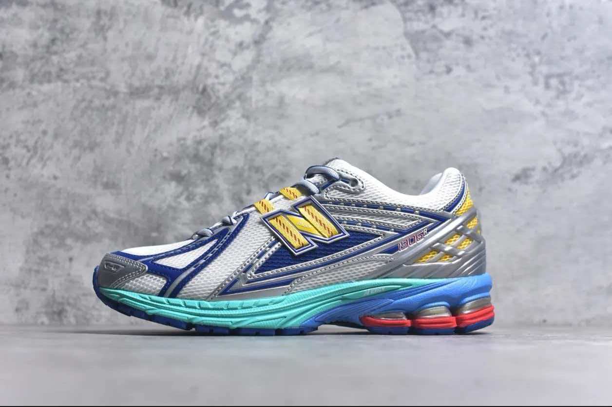 New Balance 1906R 