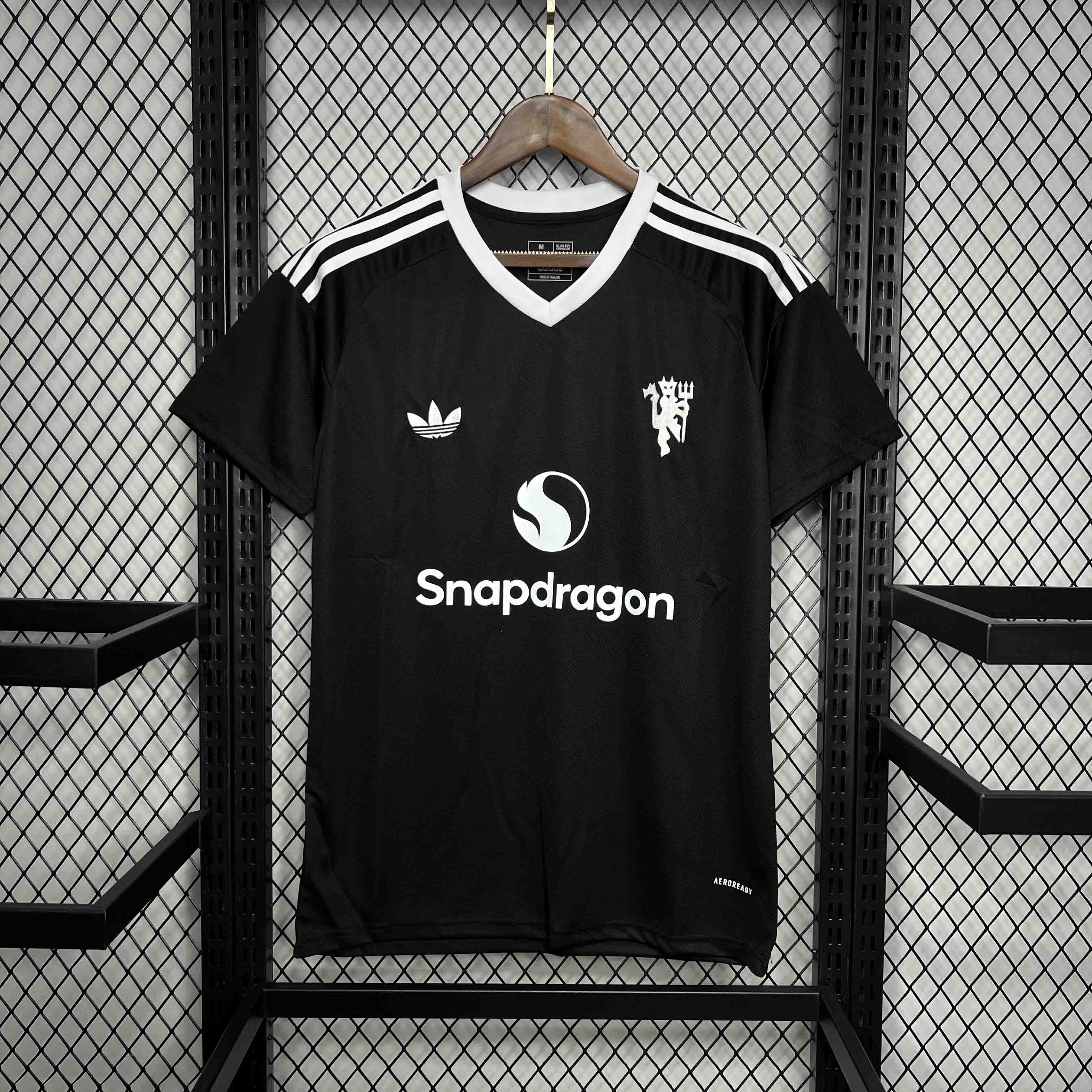 Manchester United Third Goalkeeper Football Jersey Shirt 2024/25