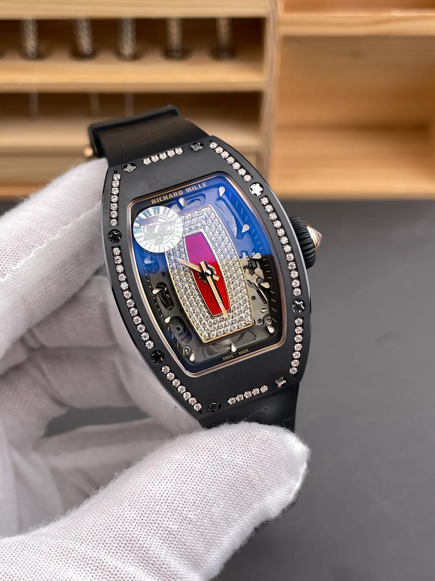 RM07-01 Black Ceramic Red Lips Diamond Bezel
