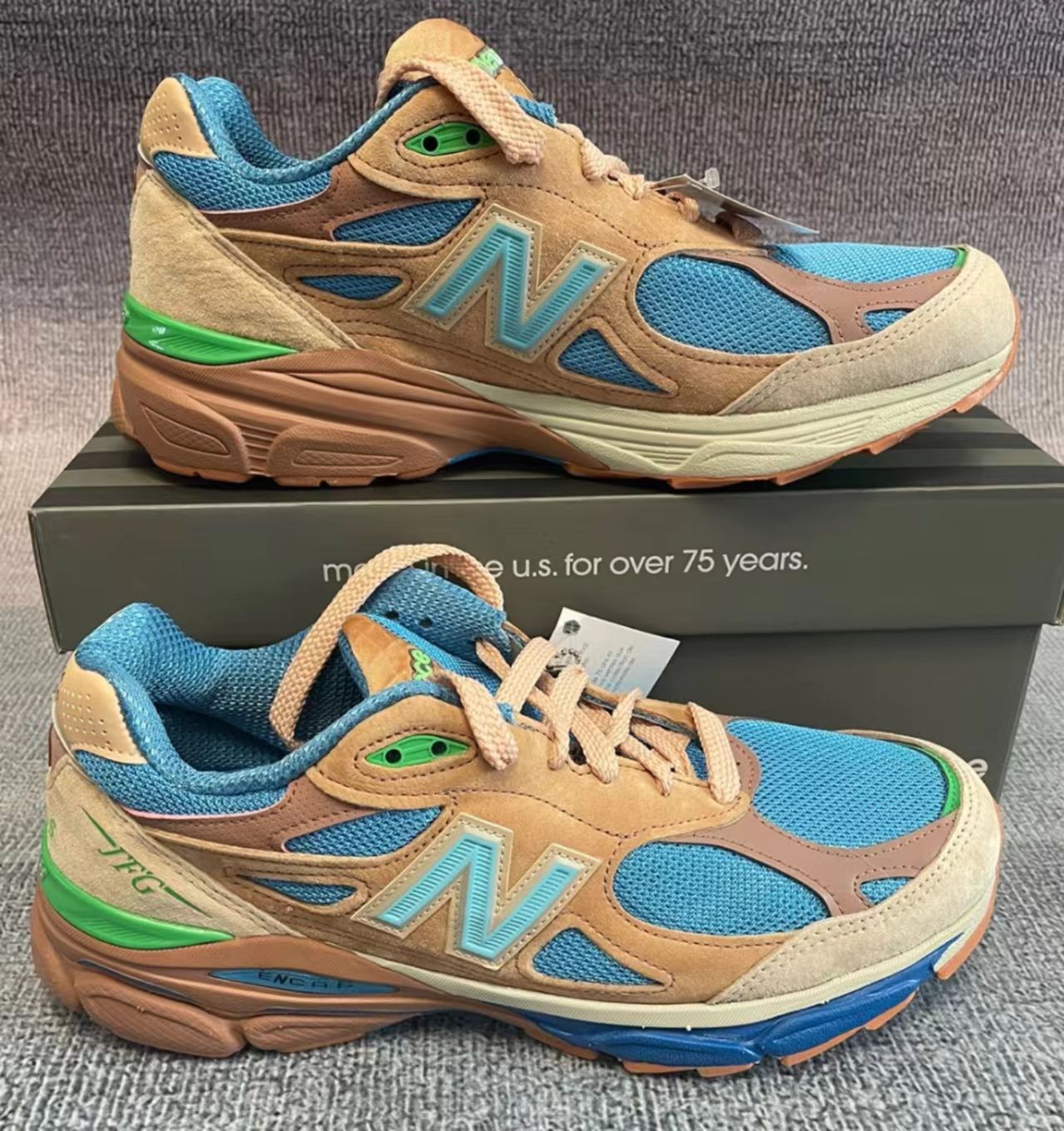 New Balance 990v3 
