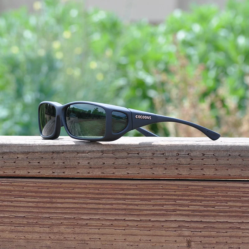 Black Wide Line Frame with Polarized Grey Lens