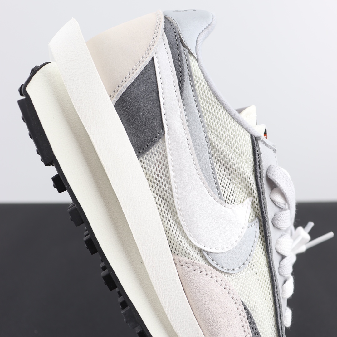 KO NIKE LD WAFFLE SACAI SUMMIT WHITE BV0073-100
