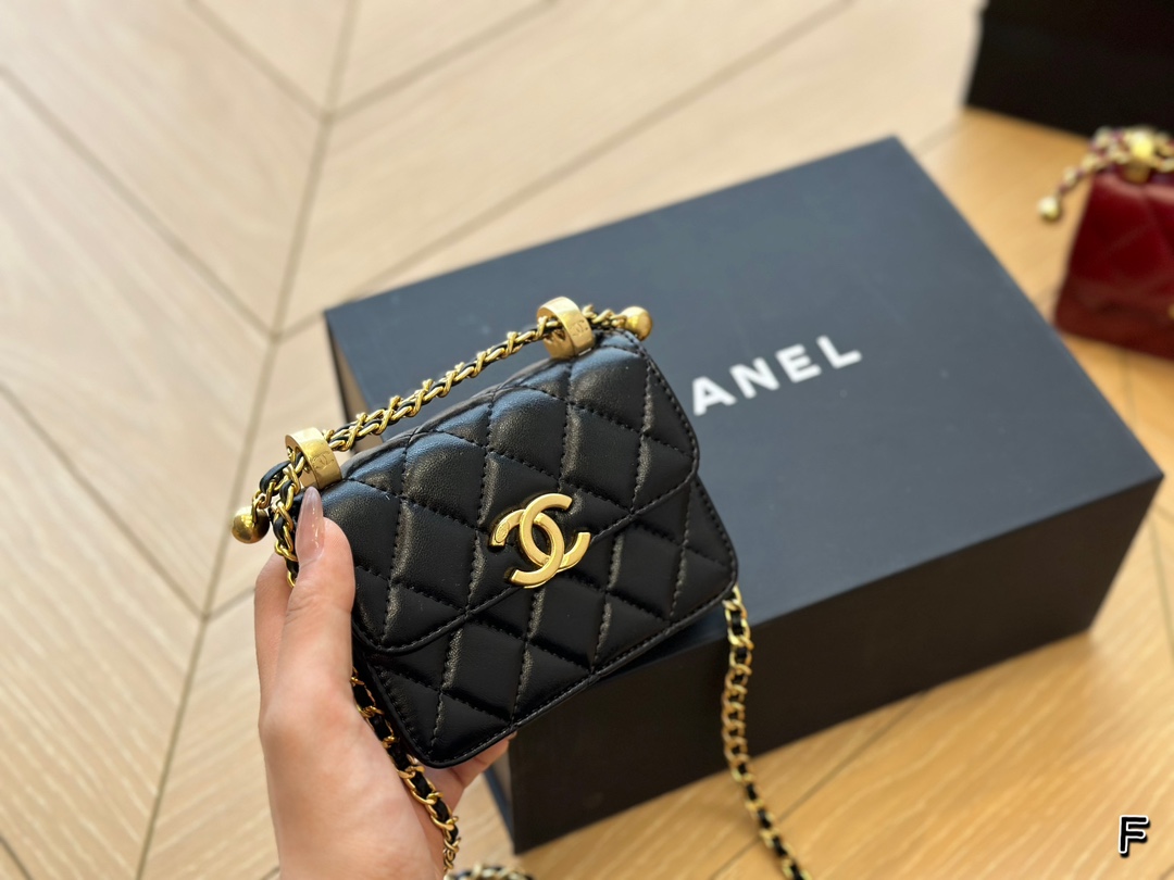 Clutch with Chain