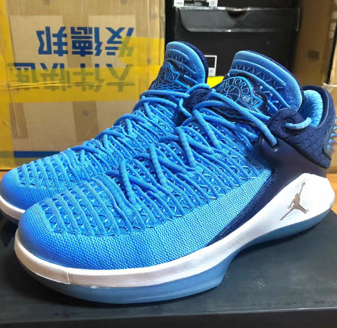 Air Jordan 32 Low 'UNC'
