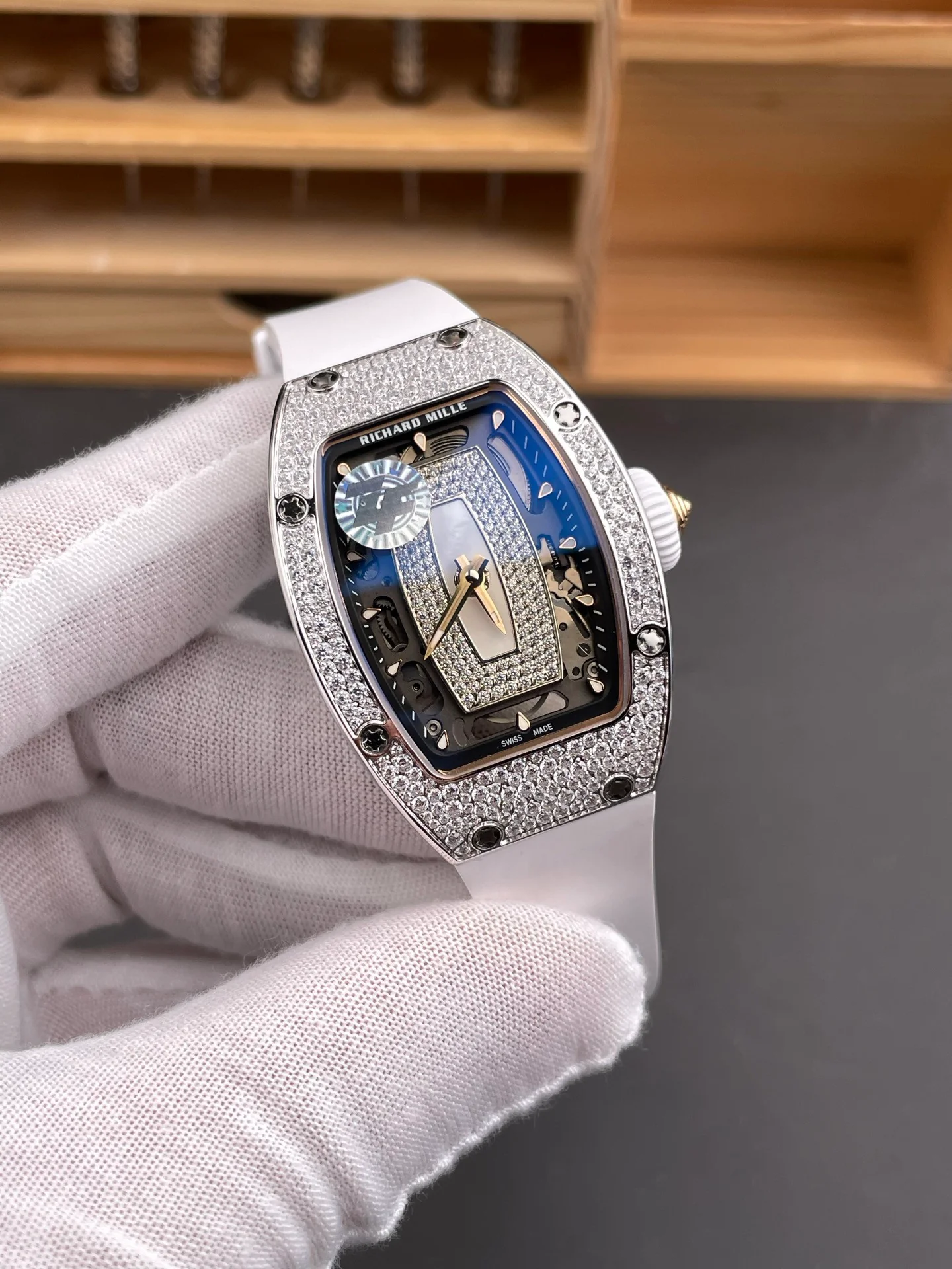 RM07-01 Snowflake Diamond Mother-of-Pearl Dial Red Lips