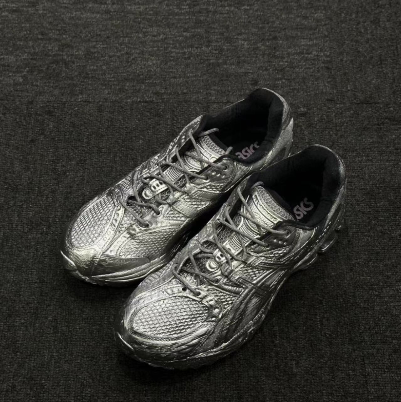 ASICS Gel-Nimbus Full Metallic Silver Textured