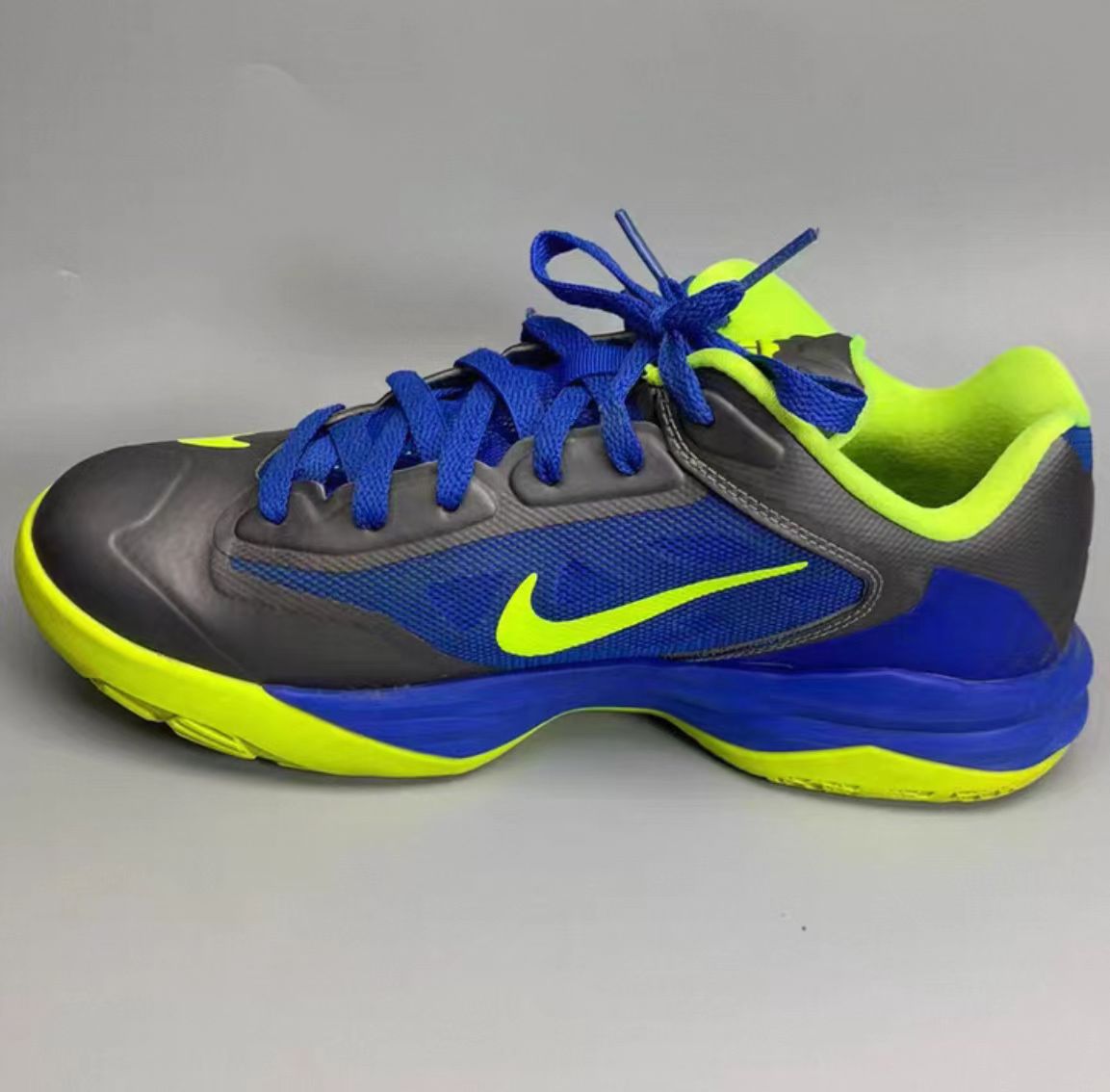 Nike LeBron ST III 