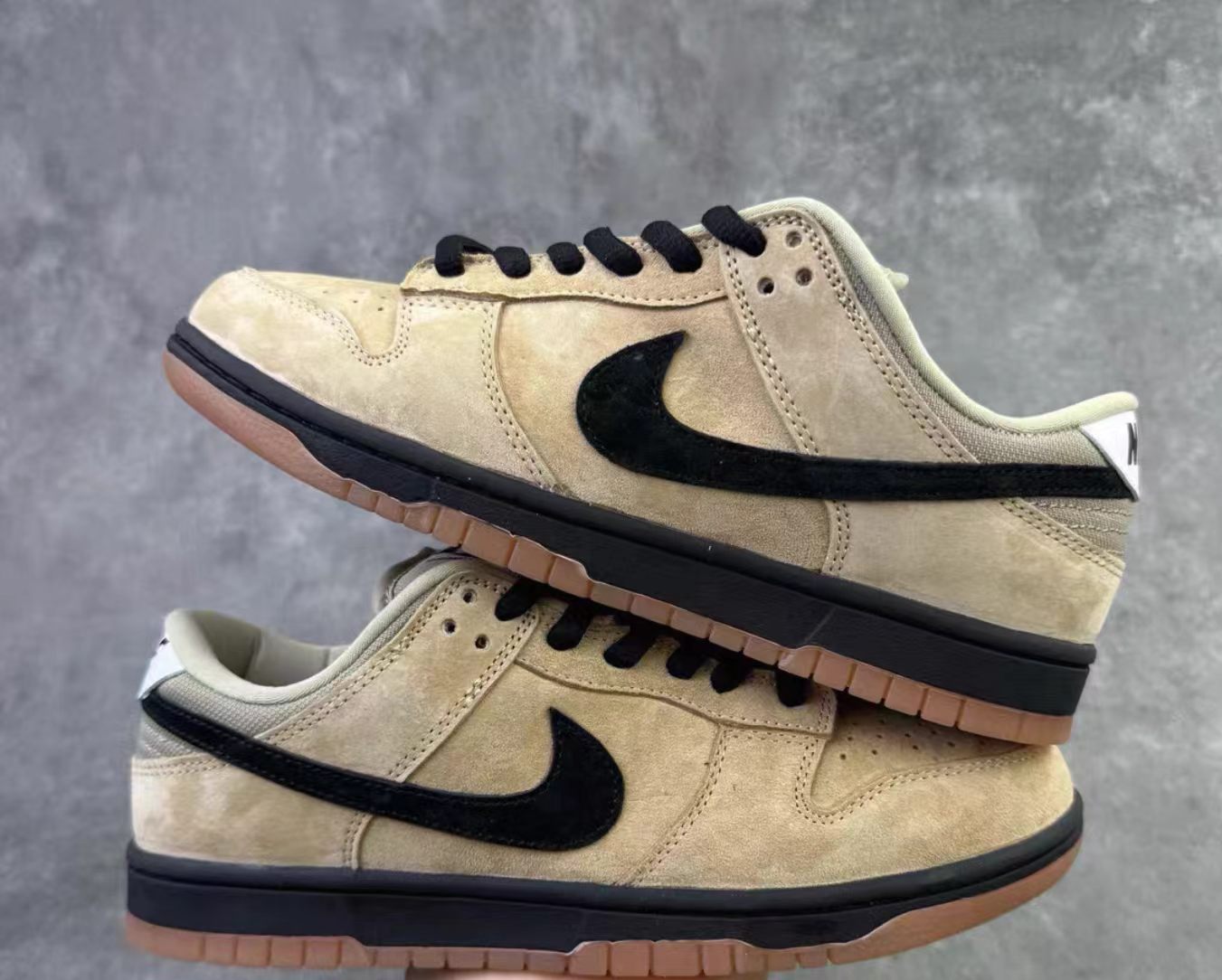 Nike SB Dunk Low Pro "Desert Sand/Black/Gum"