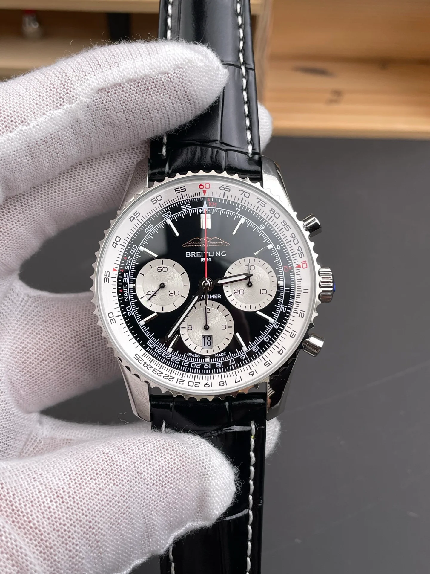 Navitimer B01 Black Dial