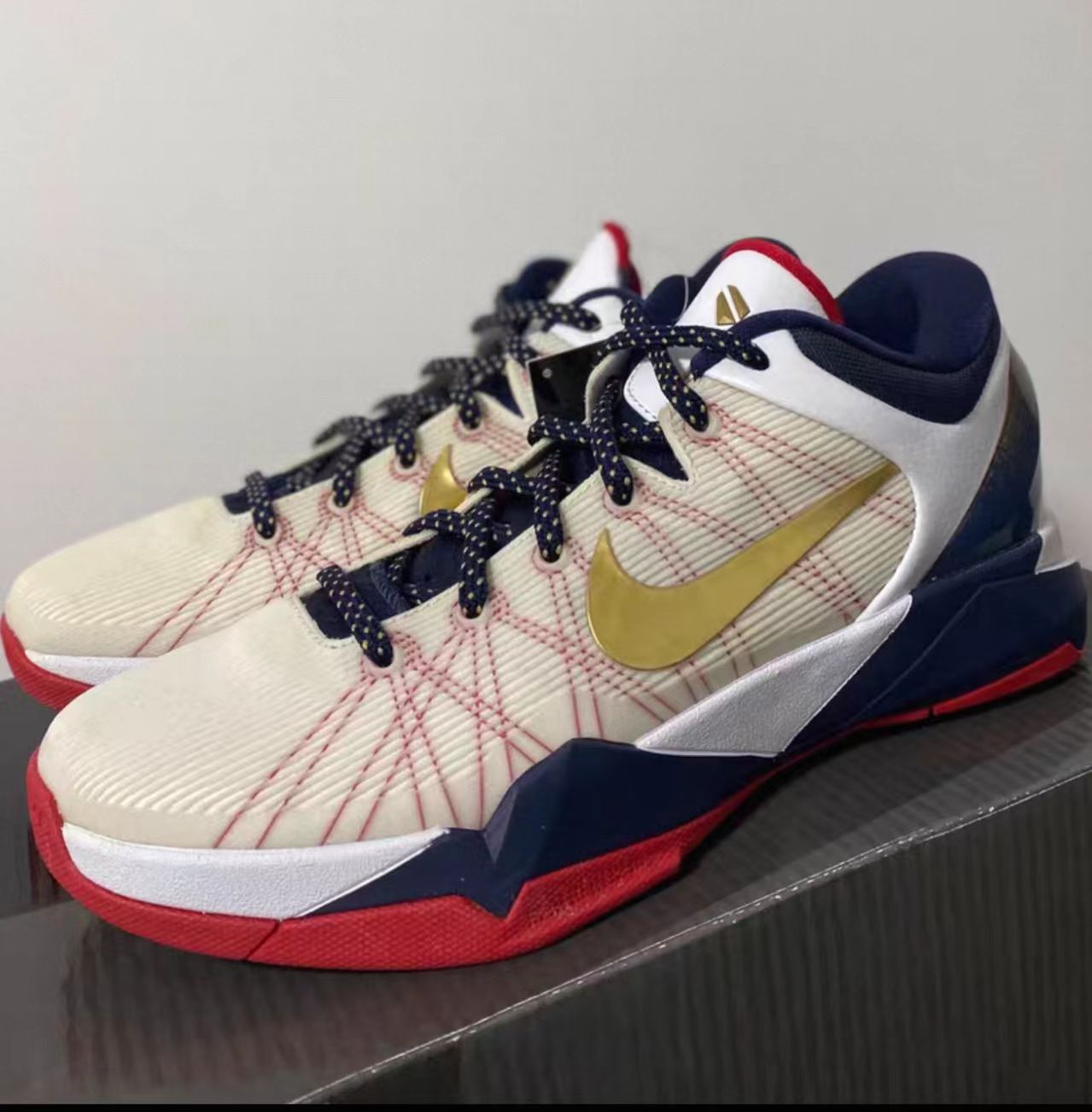 Nike Zoom Kobe 7 System "Gold Medal"