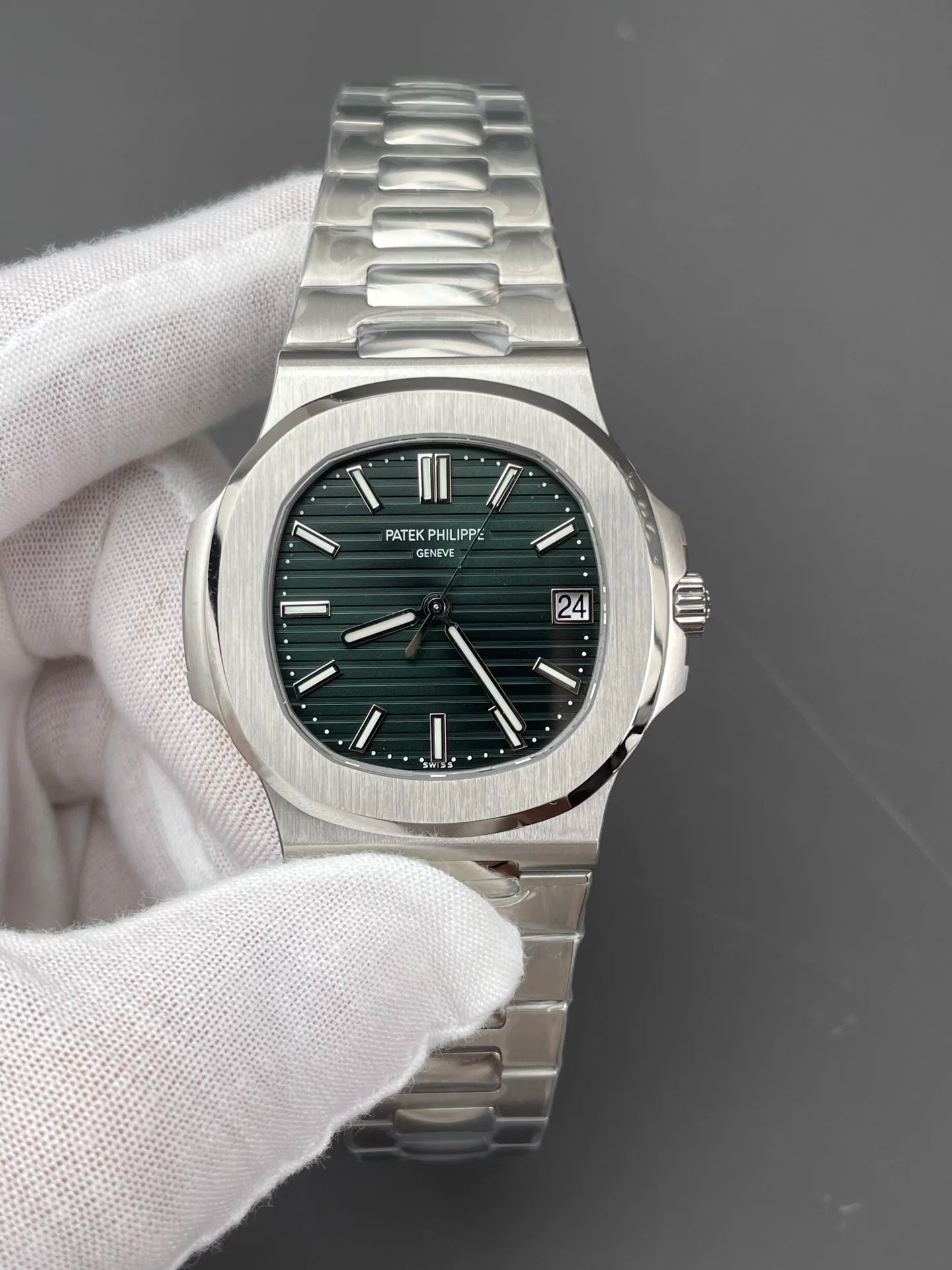Nautilus 5711 Green Dial