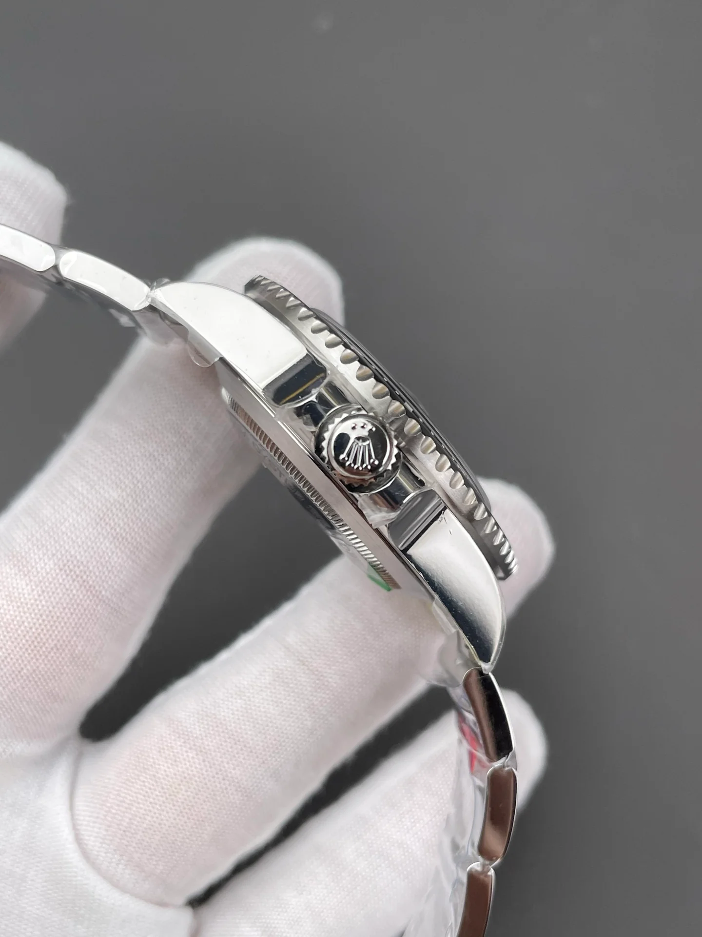 Rolex Sea-Dweller Single Red M126600-0001
