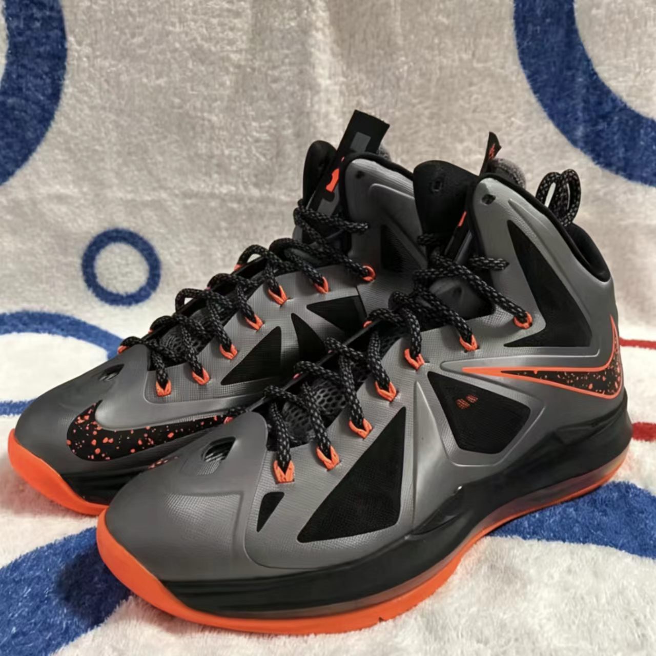 Nike LeBron X 