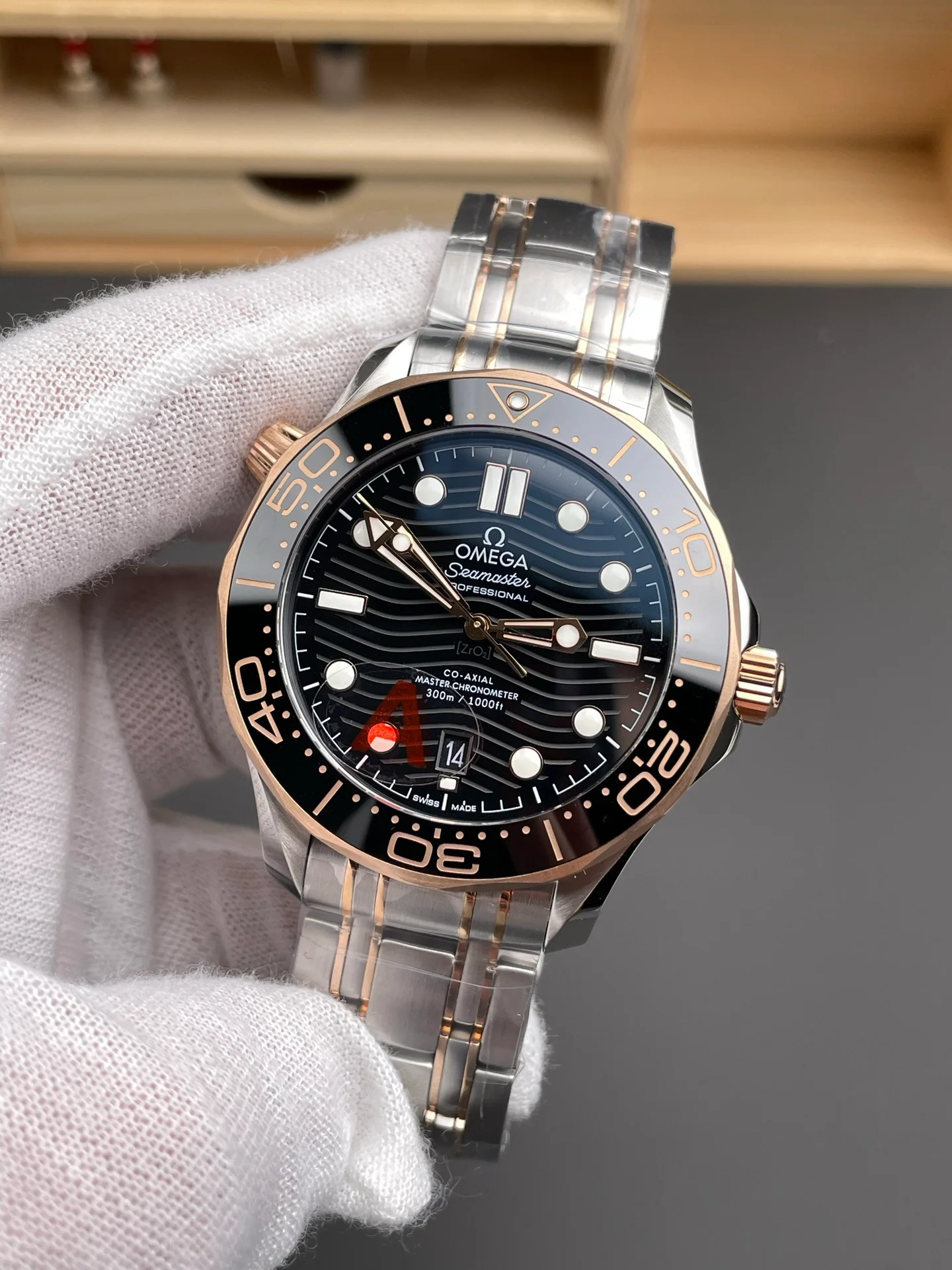 Seamaster 300 Two-Tone Rose Gold Black V4 Version
