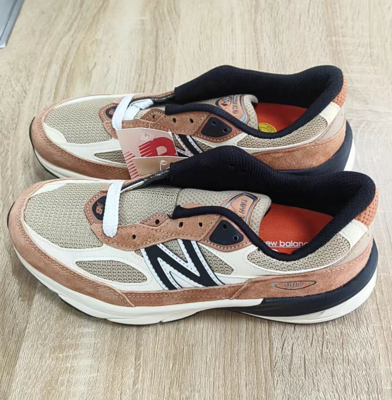 New Balance 990v6 