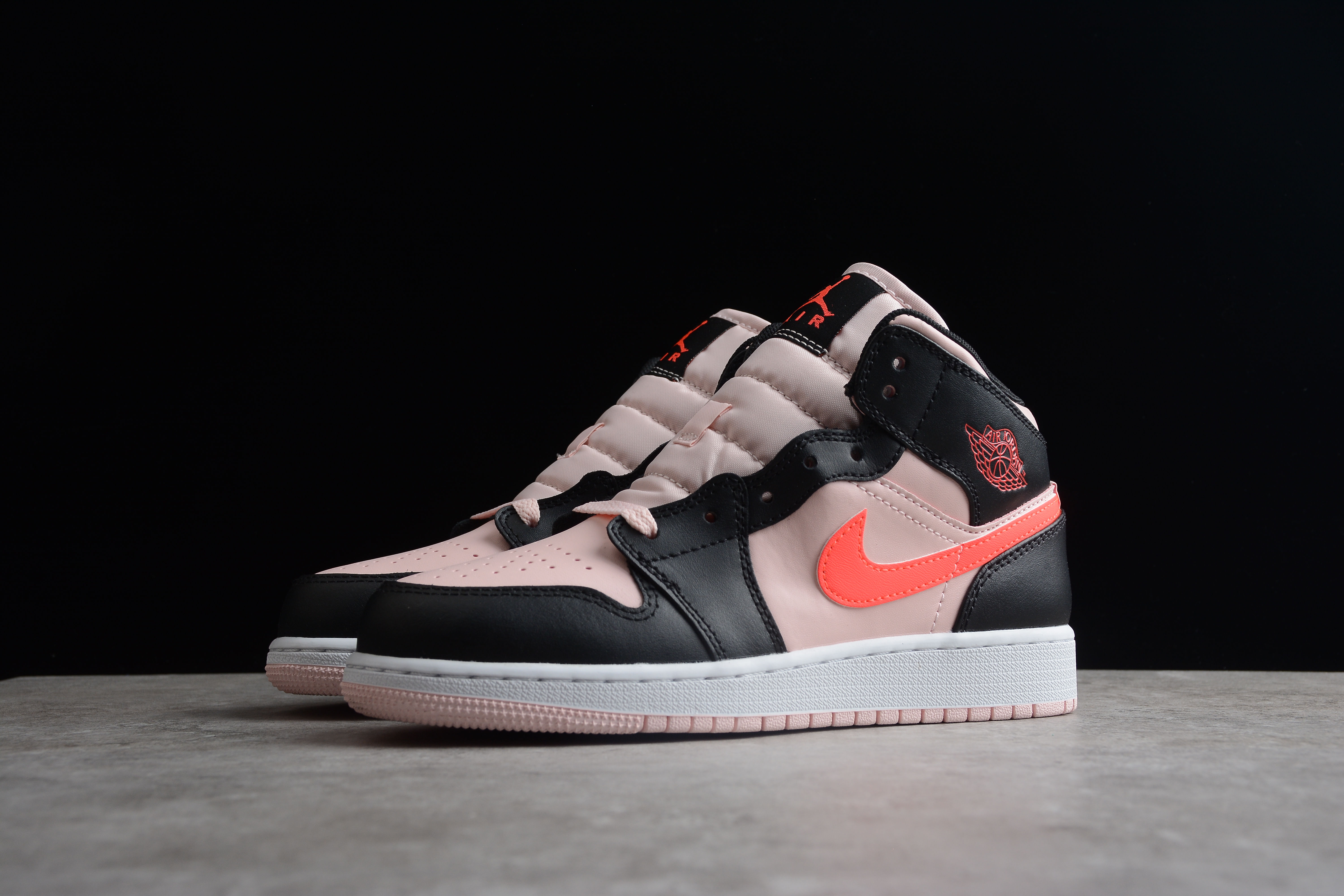 Air Jordan 1 Mid SE Anti-slip Black Pink