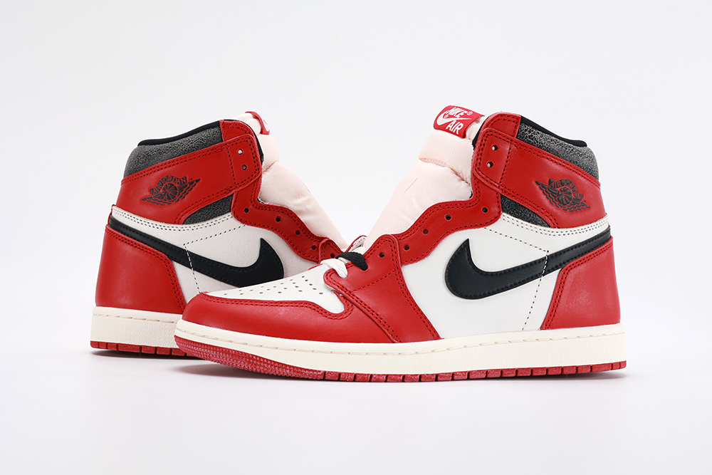 Air Jordan 1 Retro High OG 'Chicago Lost & Found'