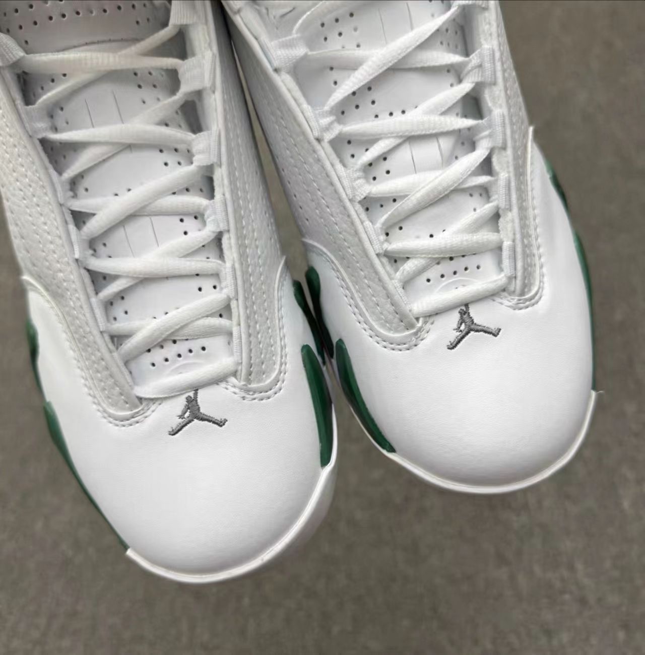 Air Jordan 14 Retro "Forest Green"