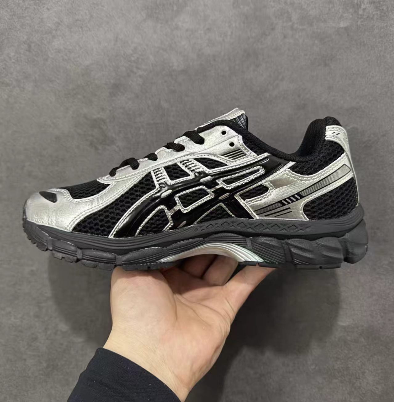 ASICS Gel-Kayano Silver Black