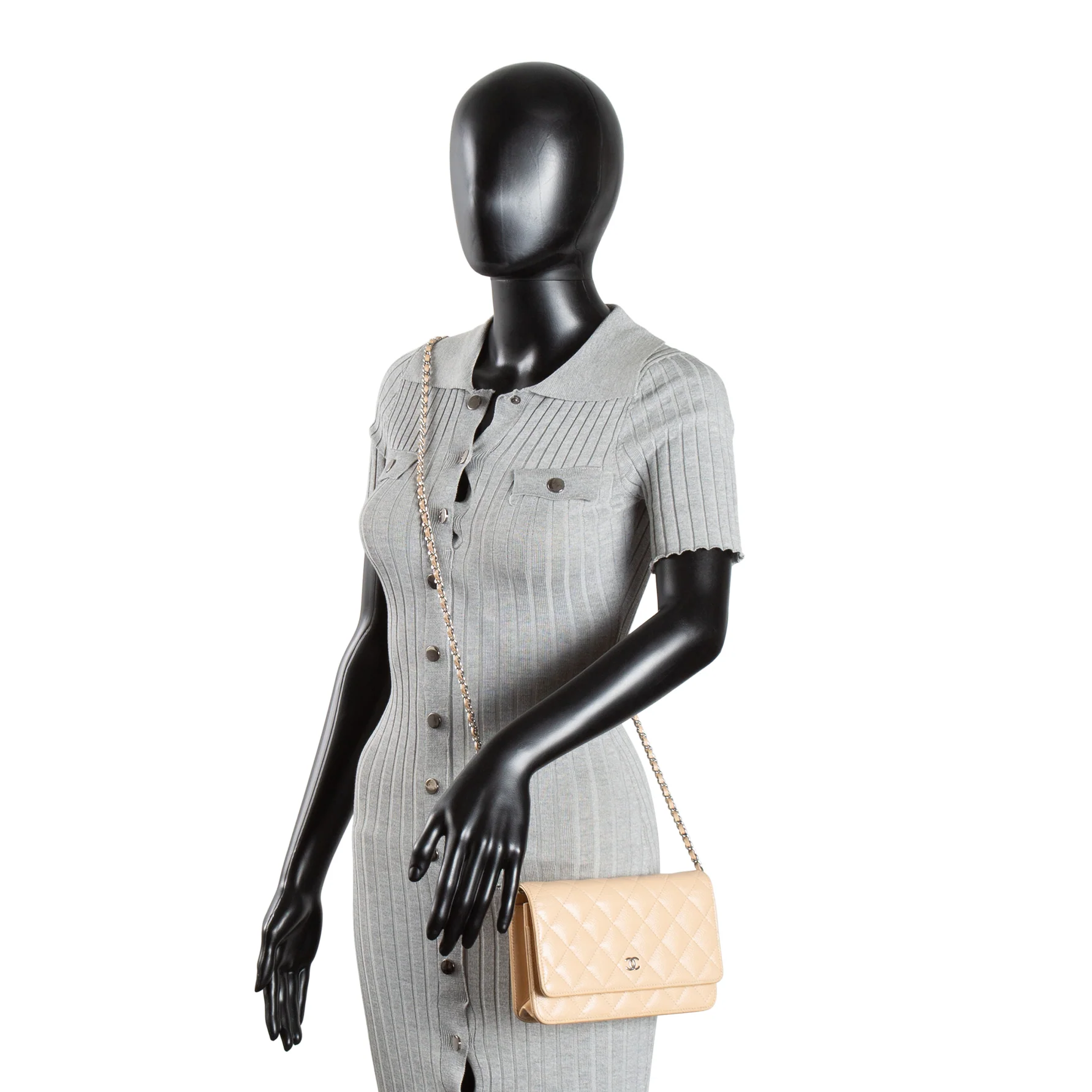 CHANEL Caviar Wallet on Chain - Beige