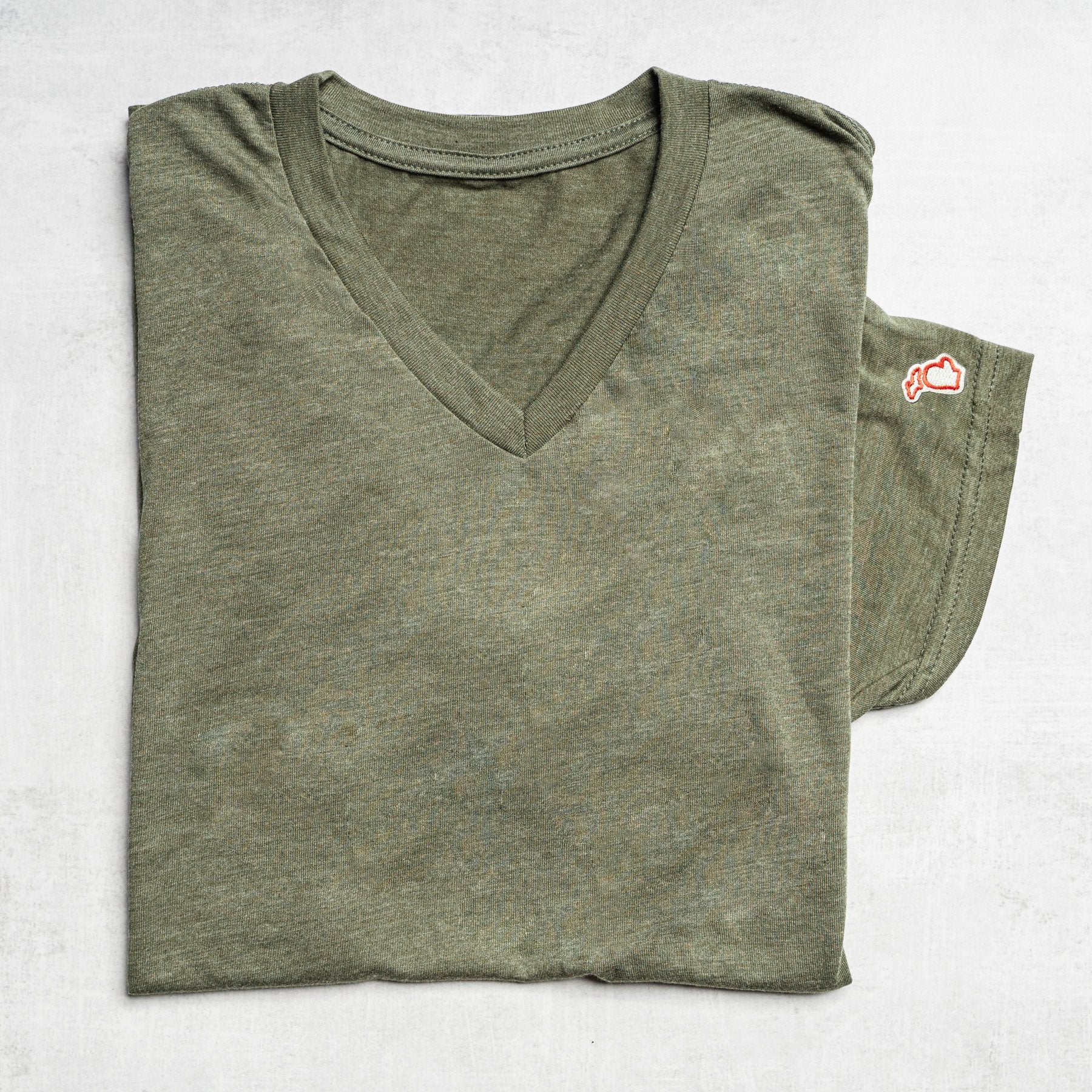 THE CLASSIC V-NECK (UNISEX)