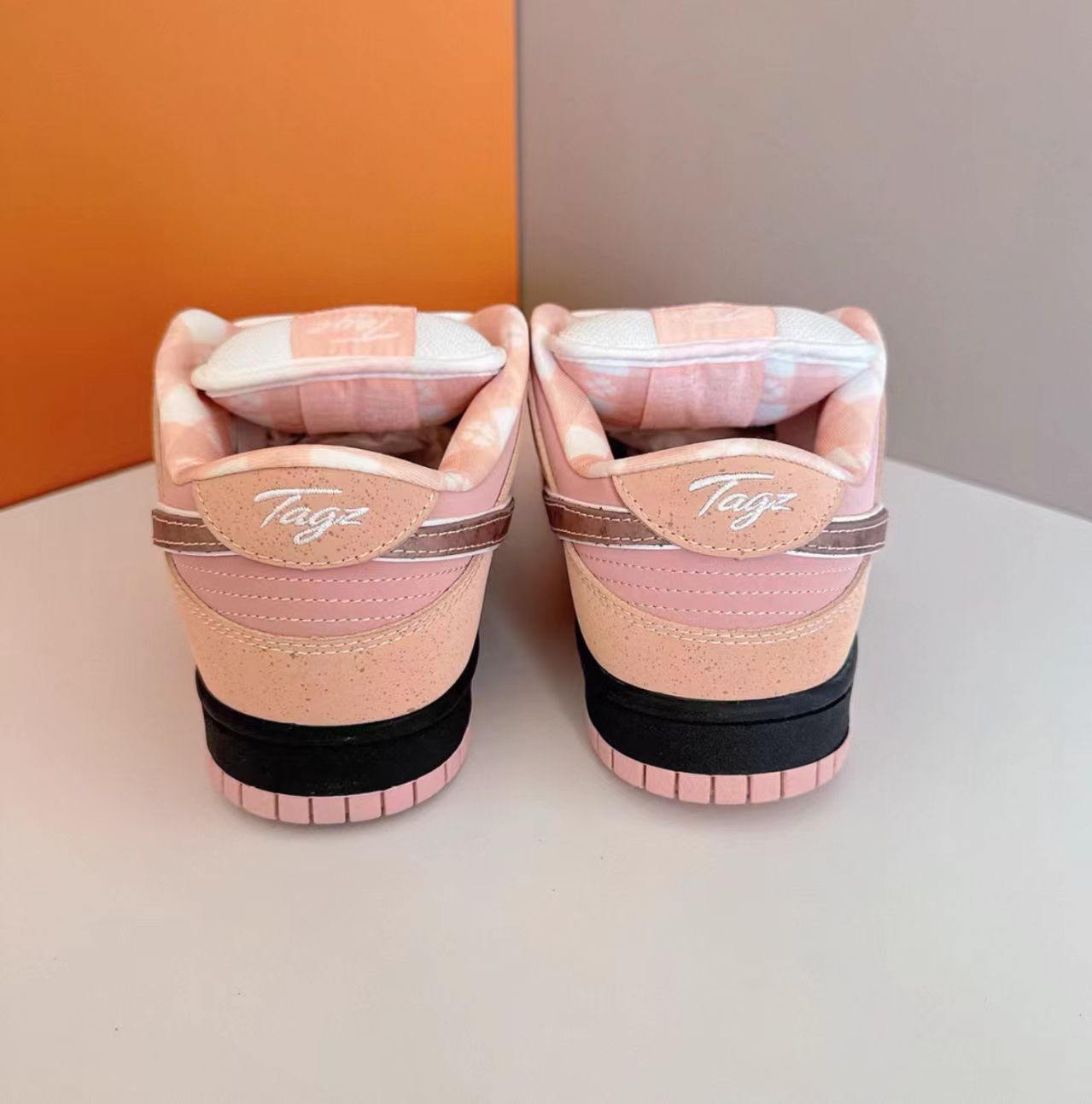 Concepts x Nike SB Dunk Low "Pink Lobster"