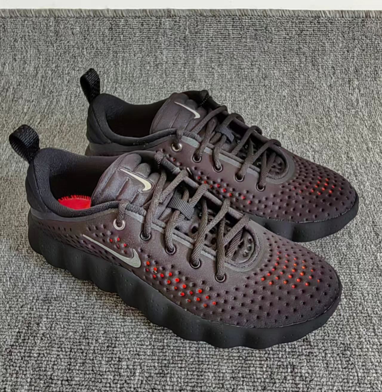 Nike Roshe Run / Nike Mind 002 