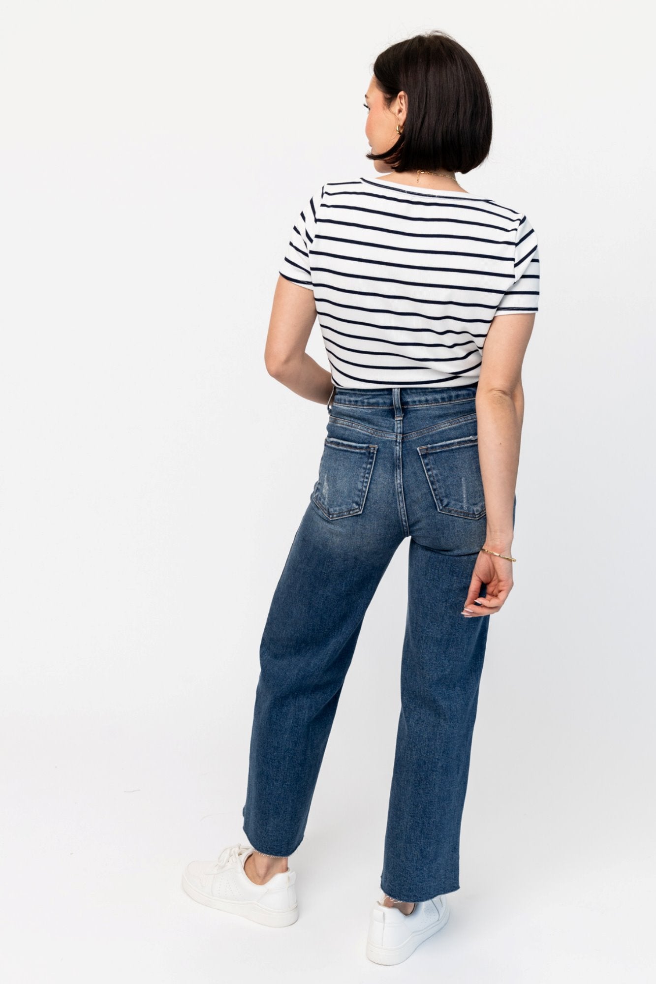 ‌Breeze Stripe Contour Tee