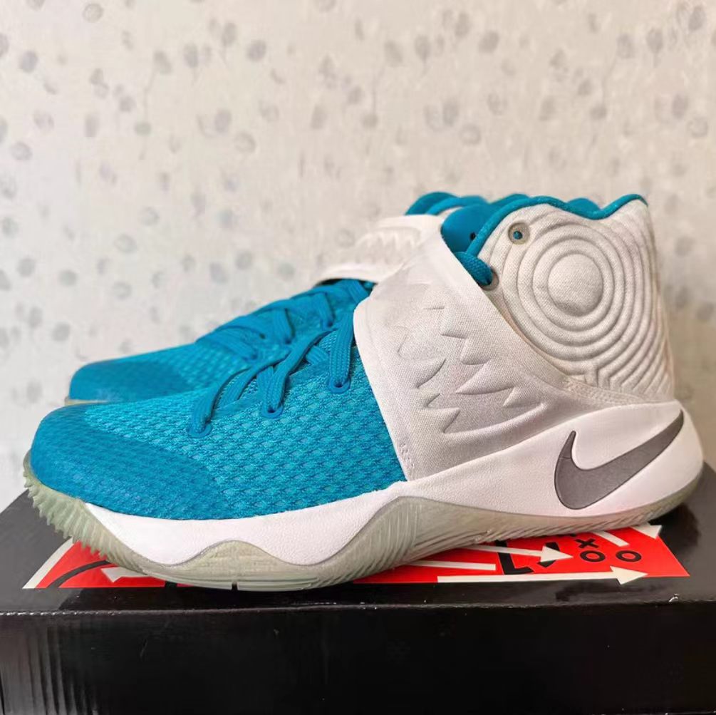 Nike Kyrie 2 