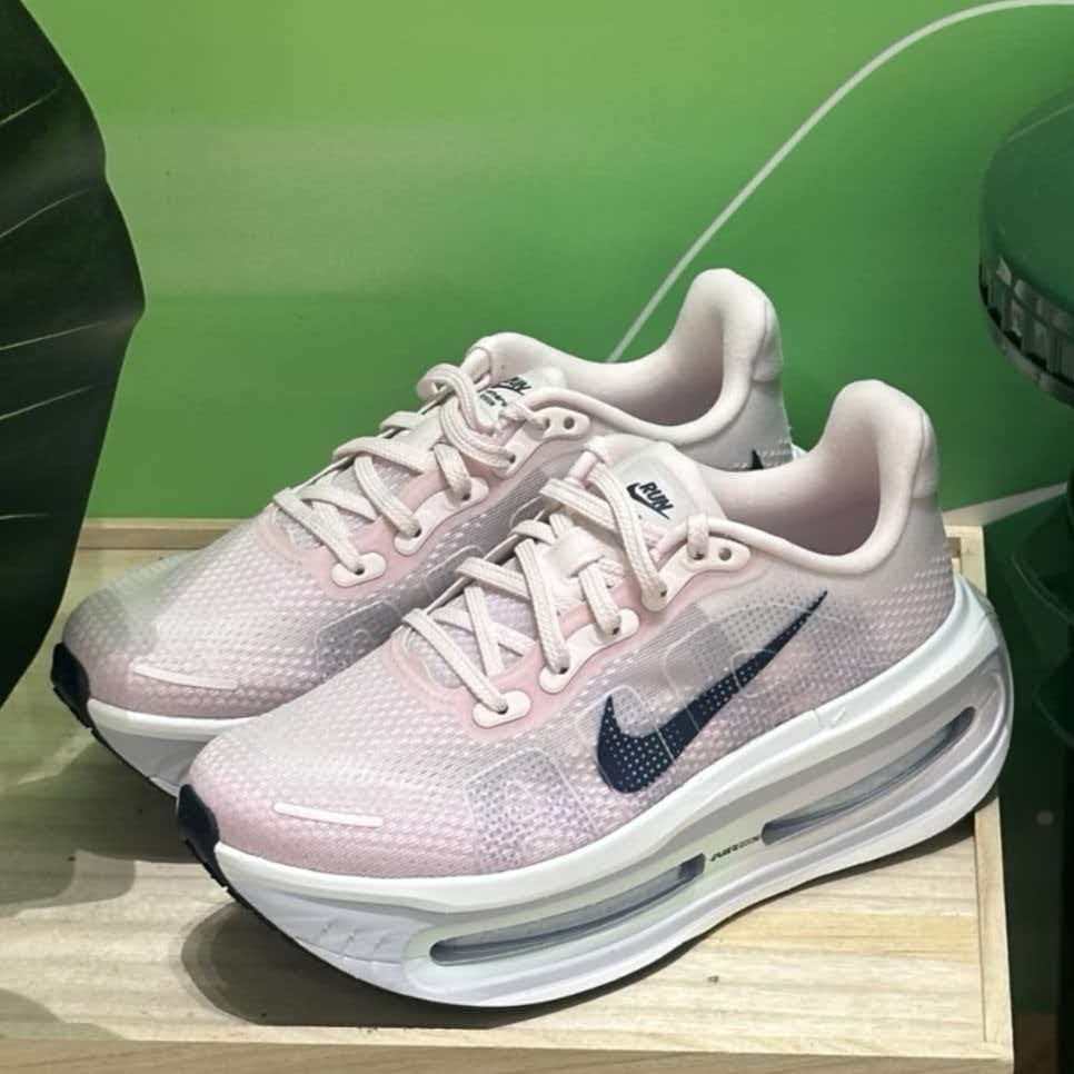 Nike Vomero Premium 