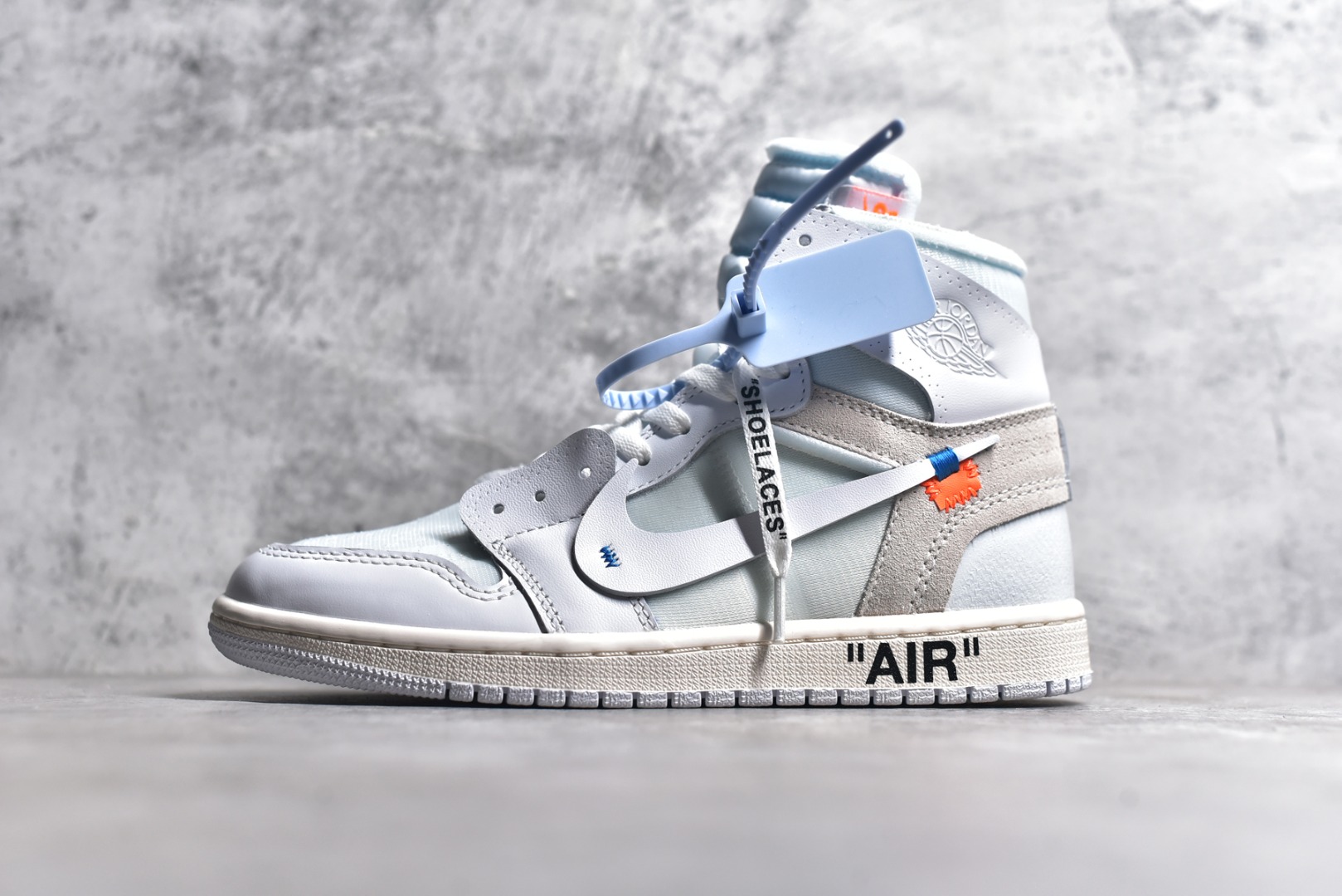 LJR-JORDAN 1 RETRO HIGH OFF-WHITE EURO AQ0818-100