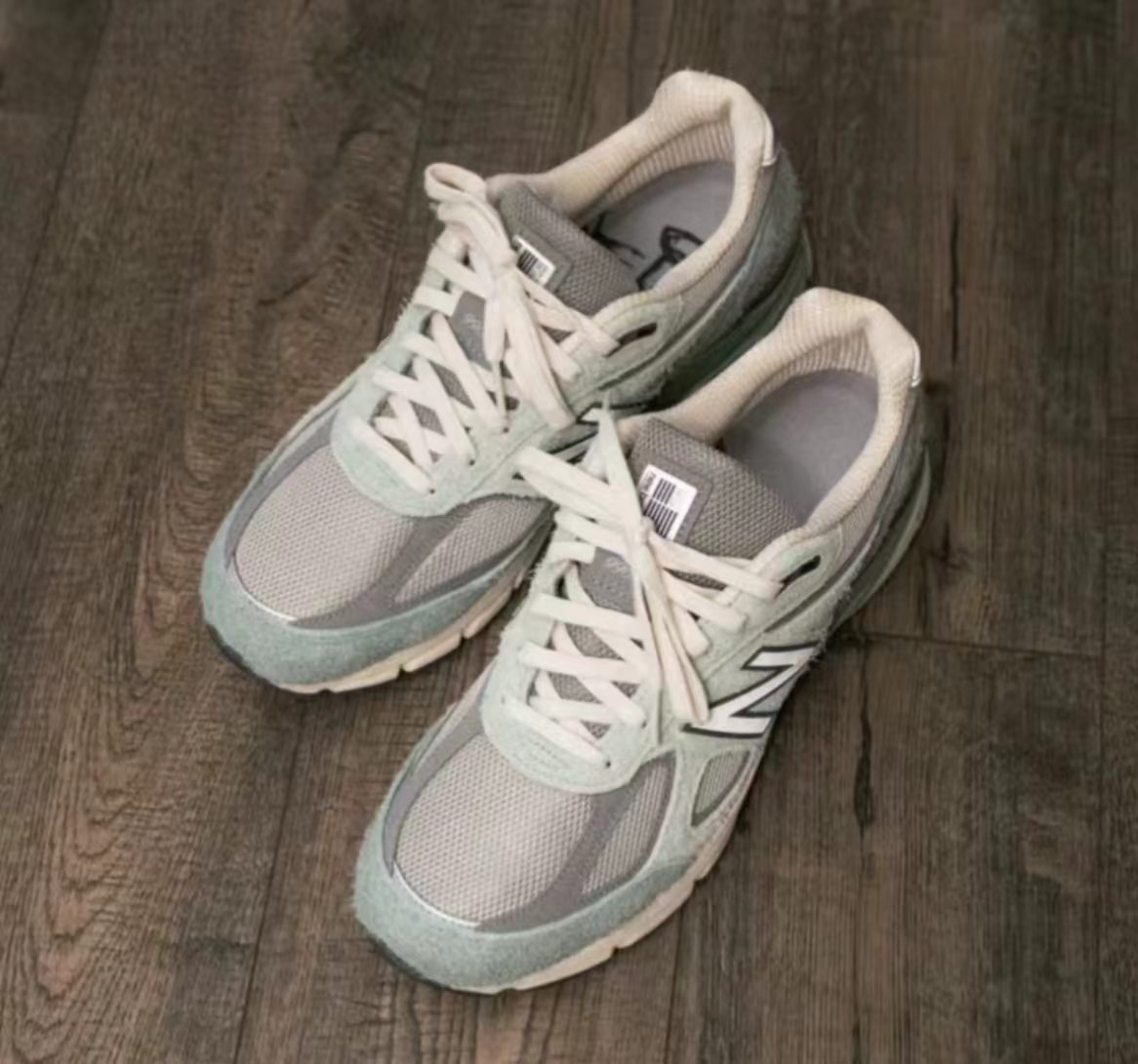 New Balance 990v4 Mint Grey