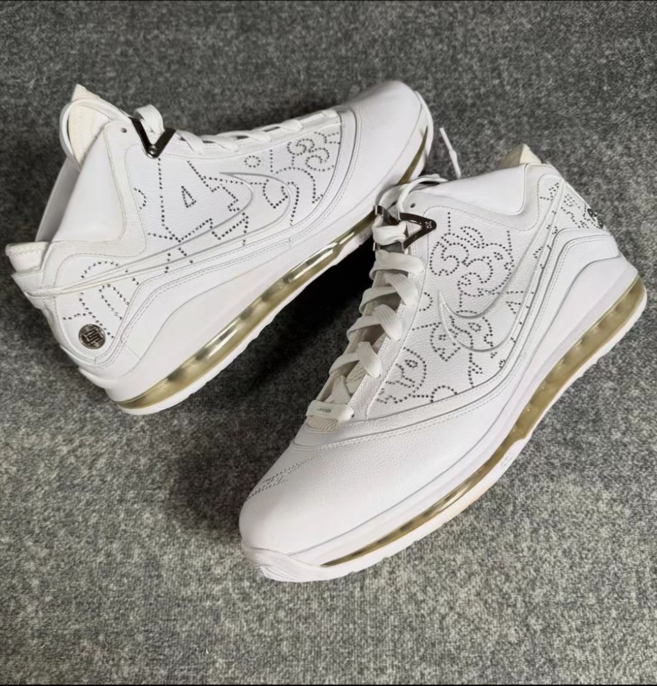 Nike Air Max LeBron 7 White Laser