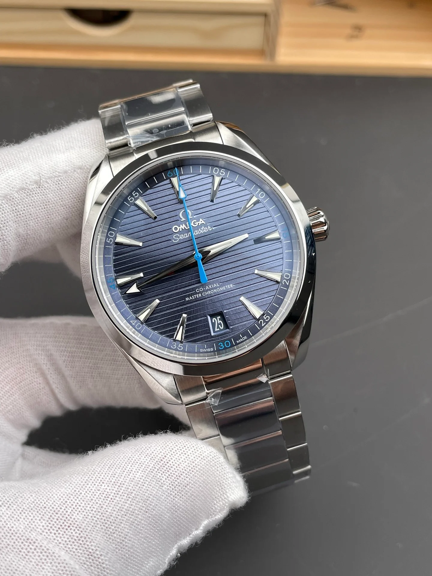 Seamaster 150, Teak Light Blue Dial