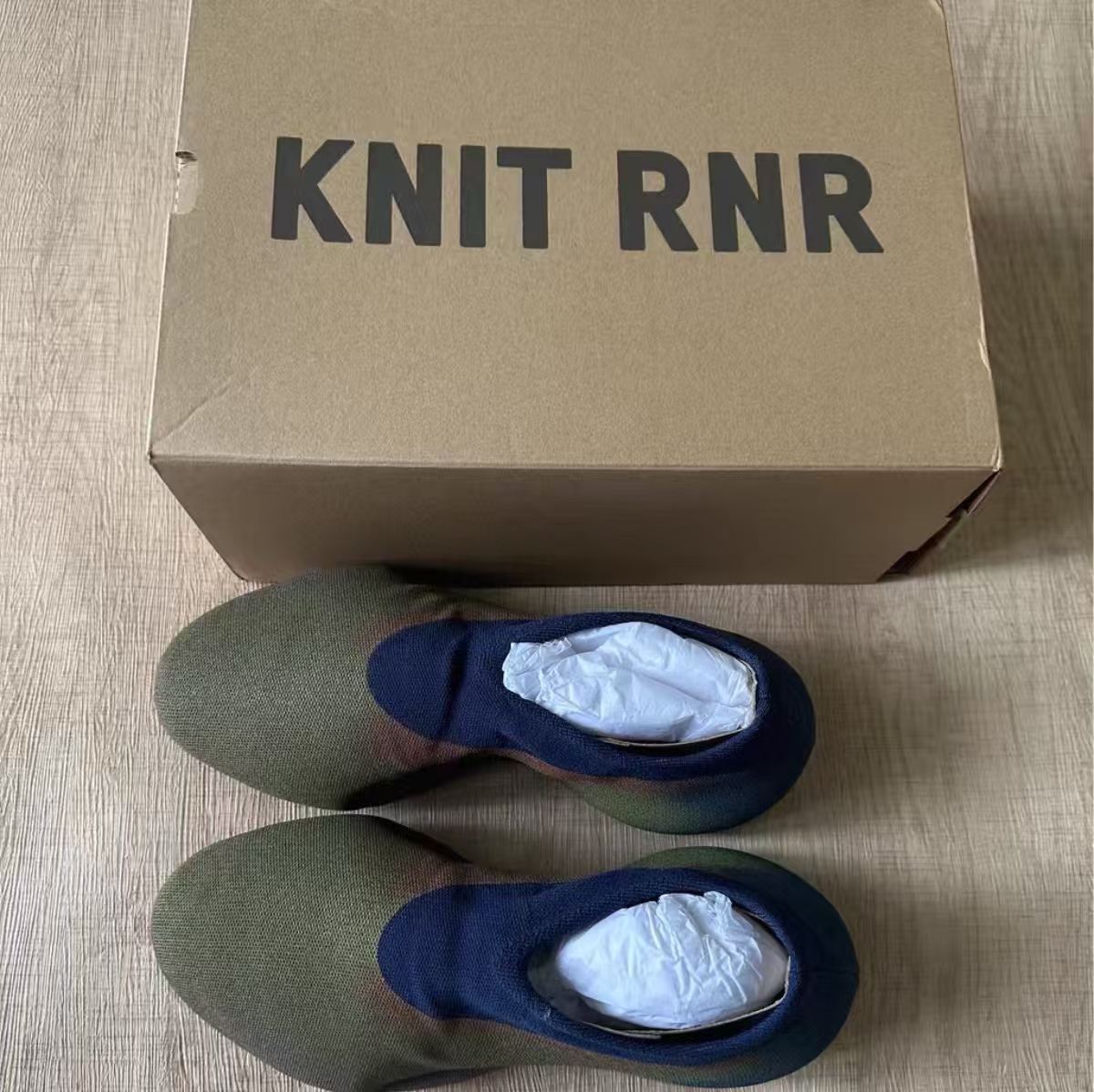 Yeezy Knit Runner 