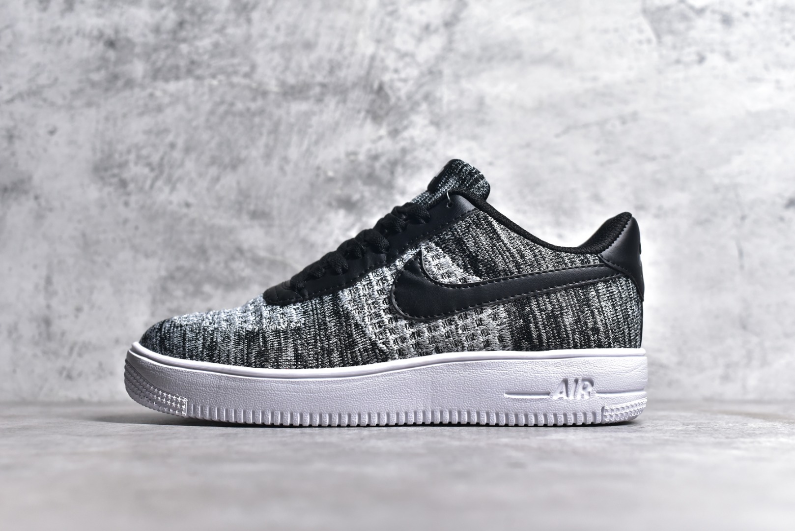 NIKE AIR FORCE 1 FLYKNIT LOW 2.0 'OREO' AV3042-001