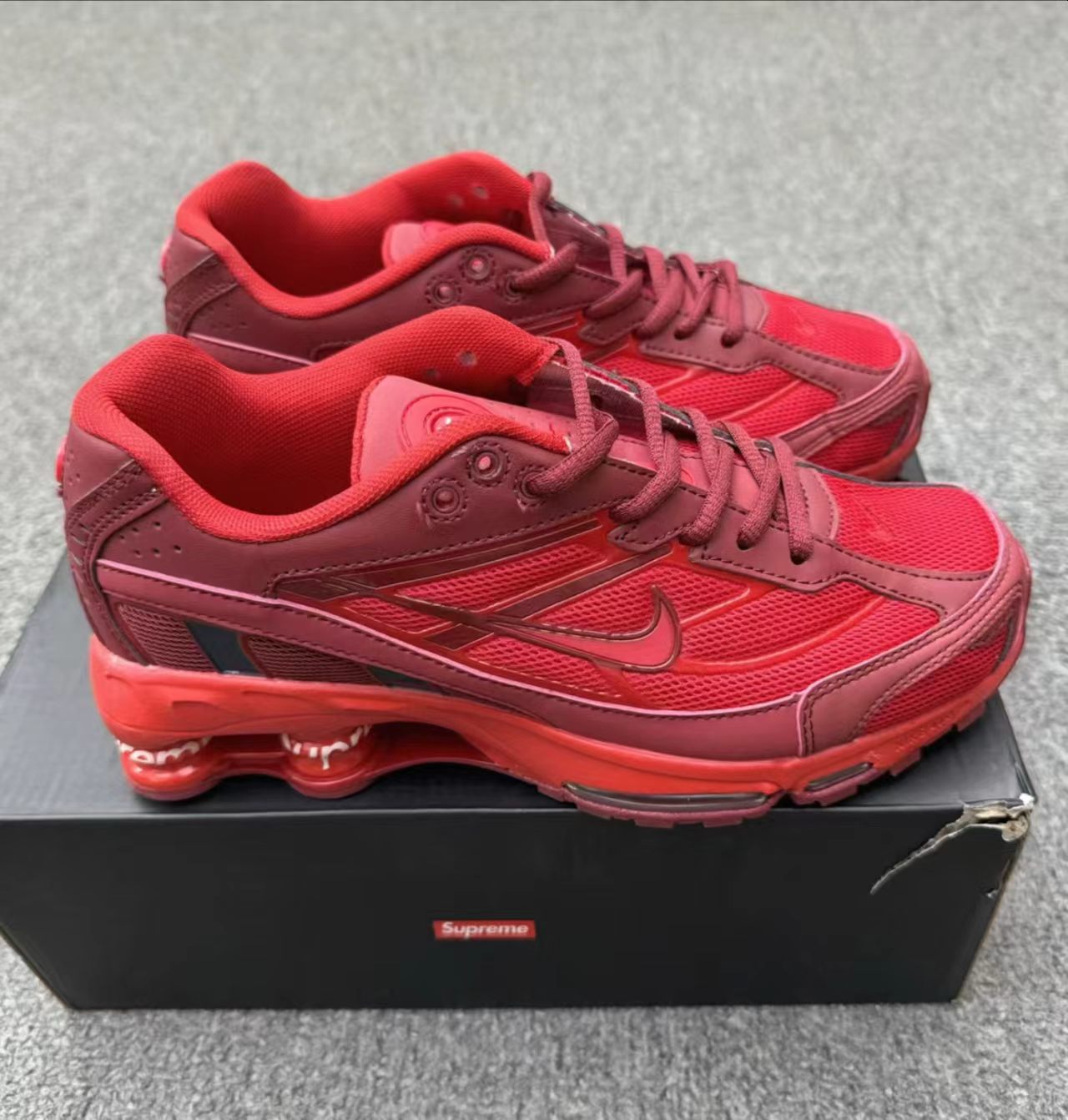 Supreme x  Nike Shox Ride 2 Supreme Triple Red