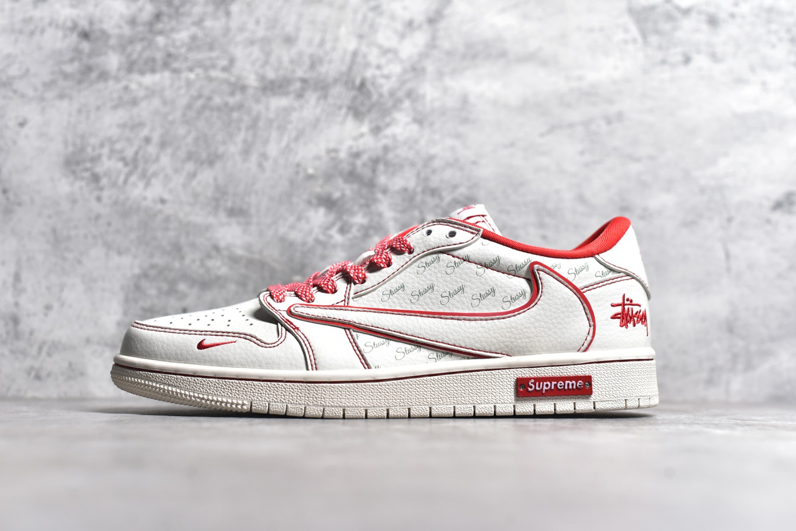 TRAVIS SCOTT X FRAGMENT DESIGN X SUPREME X STUSSY X AIR JORDAN 1 LOW OG SP  SJ2068-116