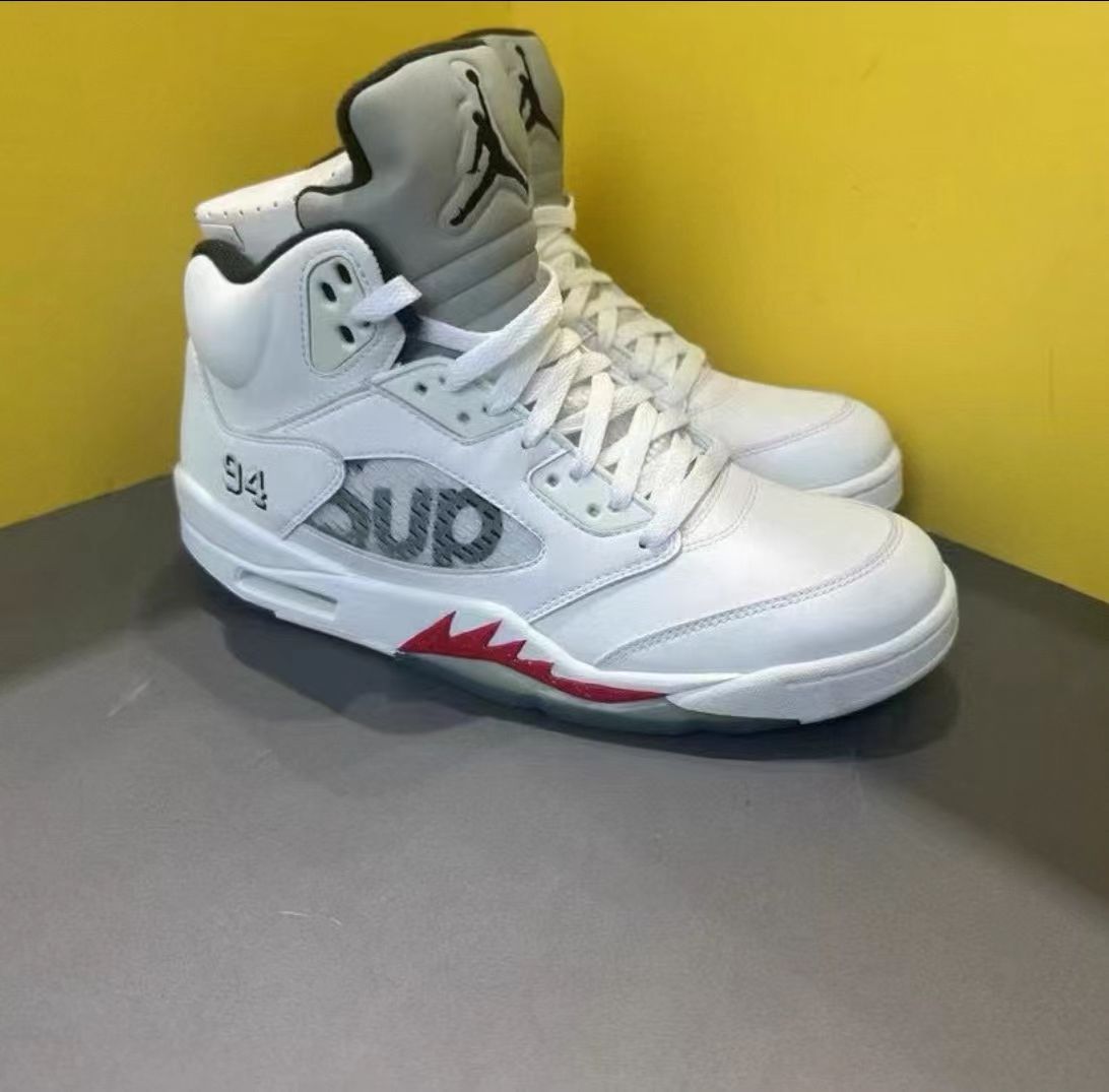 Supreme x Air Jordan 5 Retro "White"