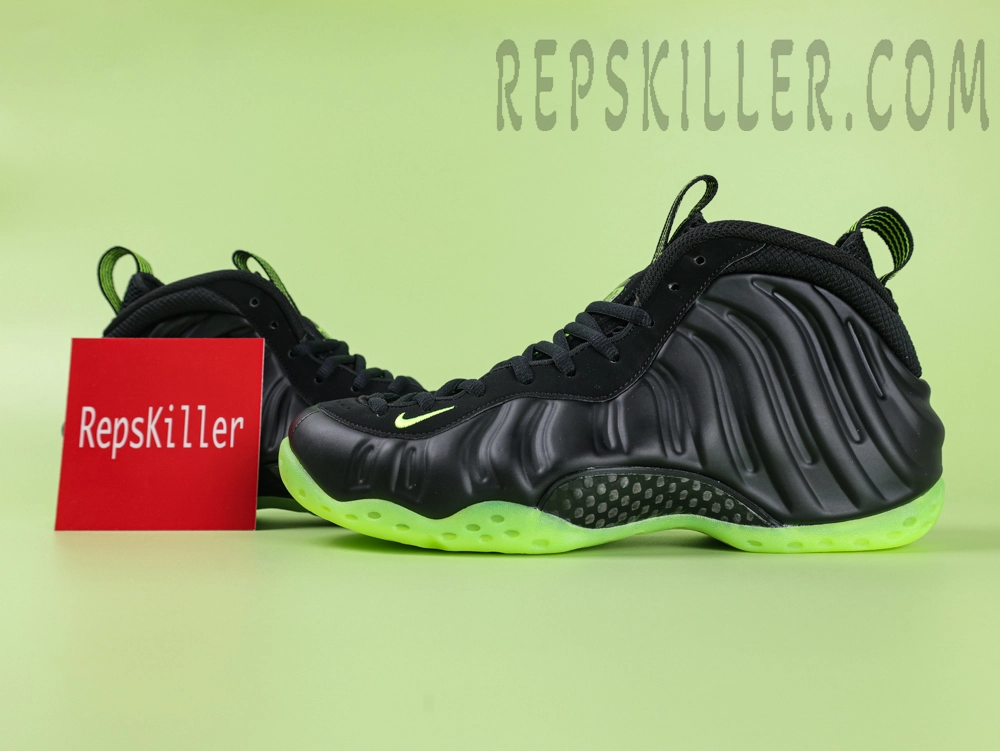 Nike Air Foamposite One 'Black Volt'
